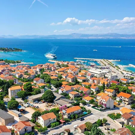 Lado شقة سوبيتار